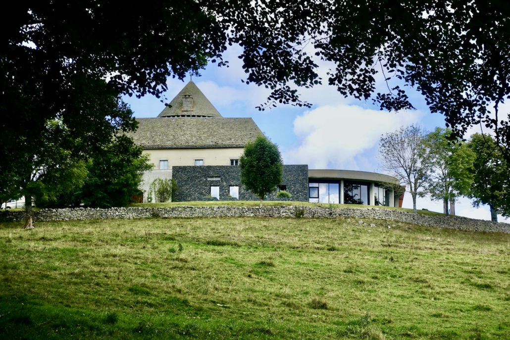 Hotel/Restaurant Serge Vieira Couffour Castle Chaudes-Aigues Cantal/France - best restaurants Cognac, Dordogne & Cantal